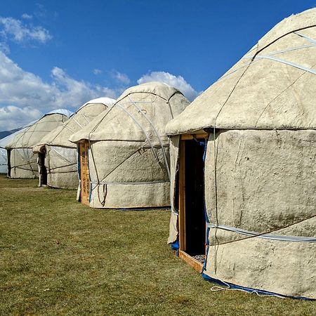 Yurt Camp Keremet Hotel Kyzart Exterior photo